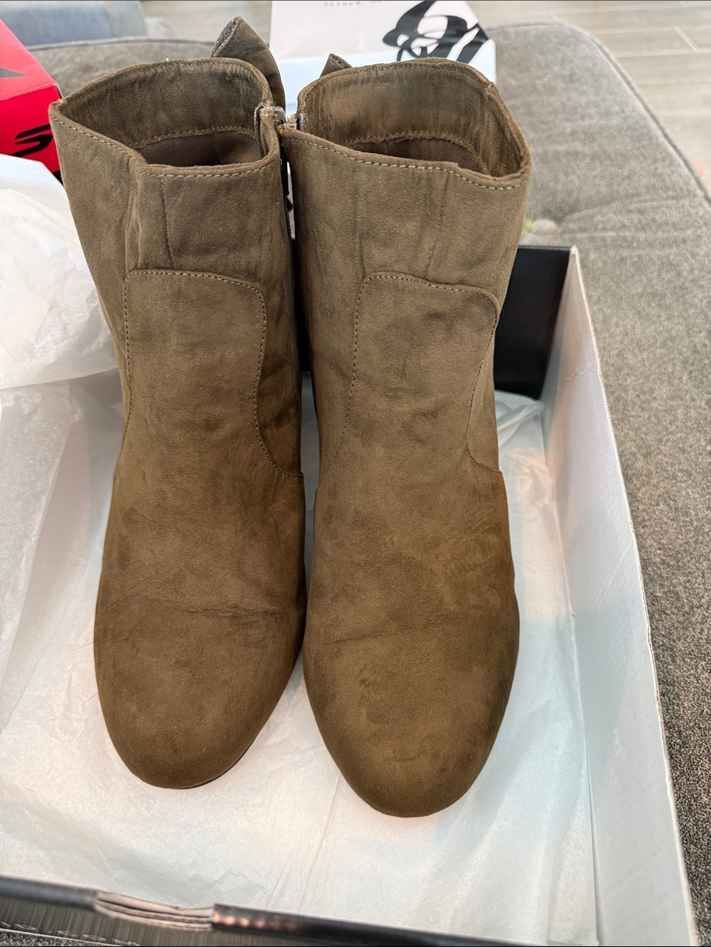 Women's Suede Ankle Boots - Olive Brown